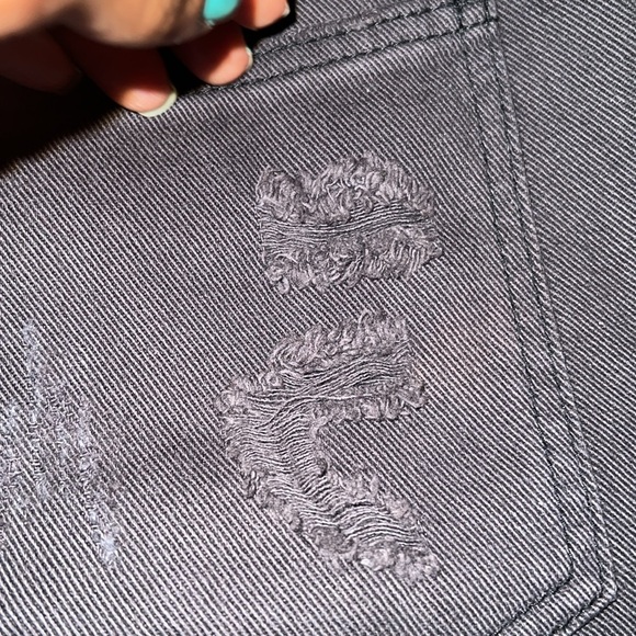 Billabong Black Distressed Jean Shorts size 28 - Picture 4 of 8